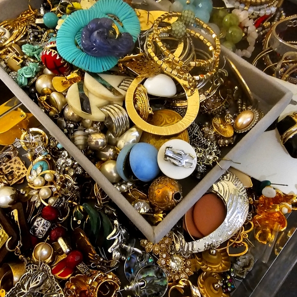 Meet your Posher, Kary - Picture 2 of 5